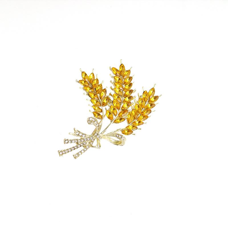 High-end golden wheat ear brooch, high-end sense, light luxury, niche corsage, versatile bouquet, suit coat pin.