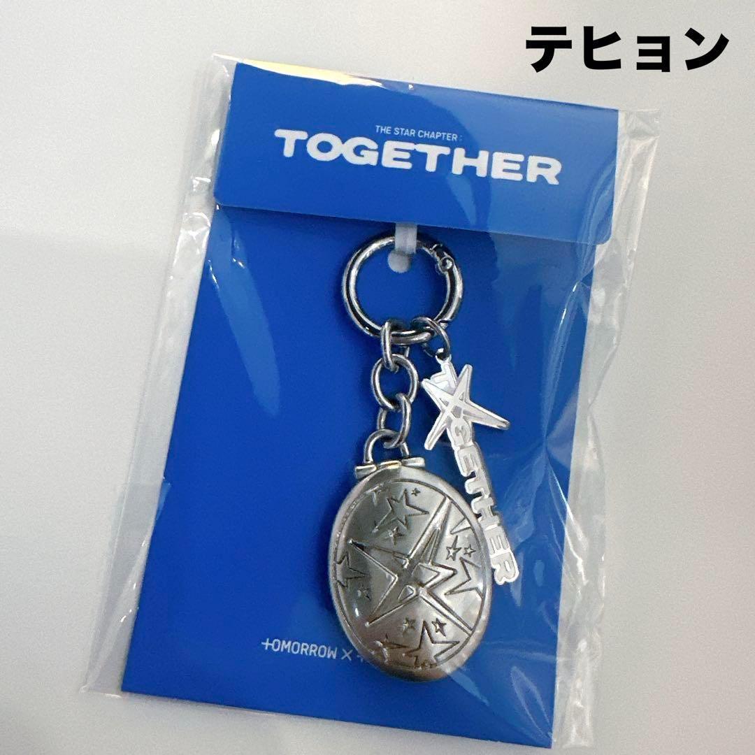 

[USED] Taehyung TXT Korea Seoul Holy Water Pop-up Photo Keyring