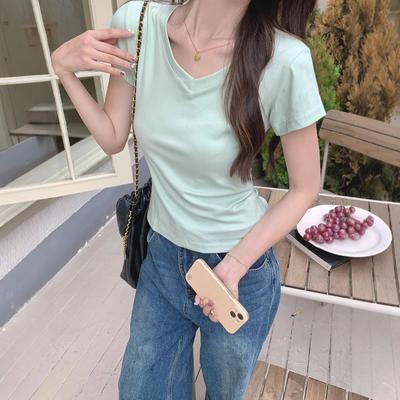 Solid Color Front Shoulder Top V-neck T-shirt for Women Short Sleeves, High Waist, Slim and Age-reducing Short Hot Girl Pure Desire T-shirt