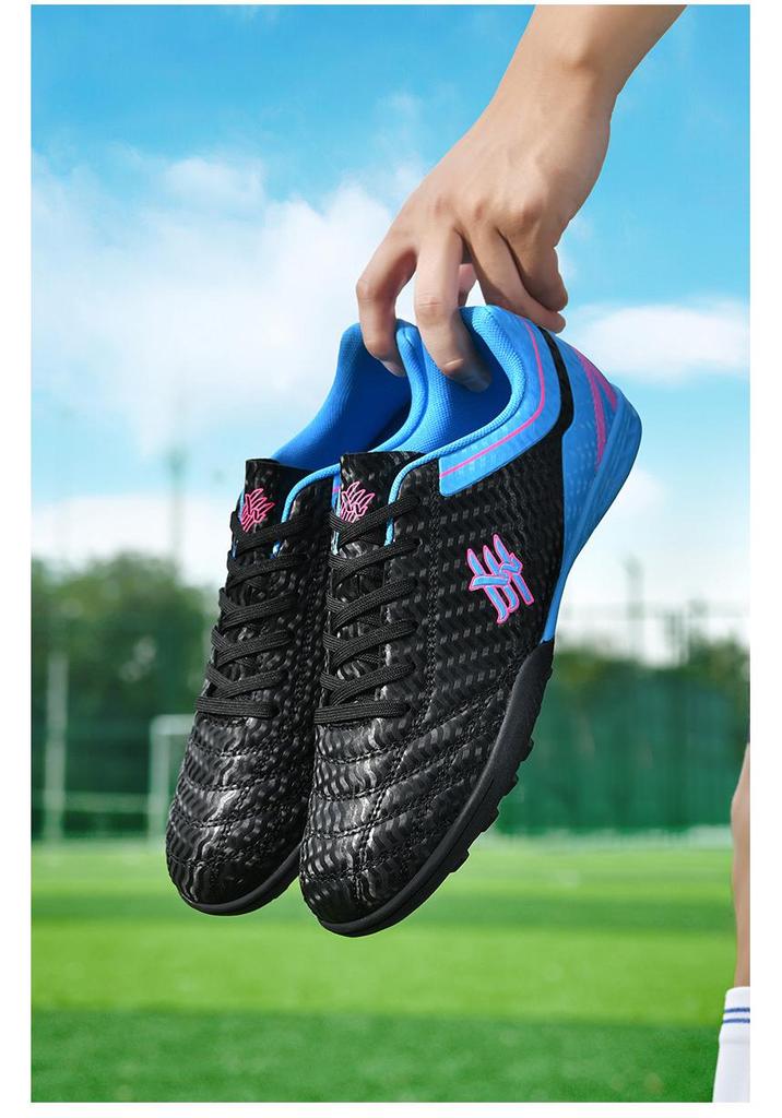 Professional Youth Futsal Low-Top Lace-Up Football Shoes with Long Studs