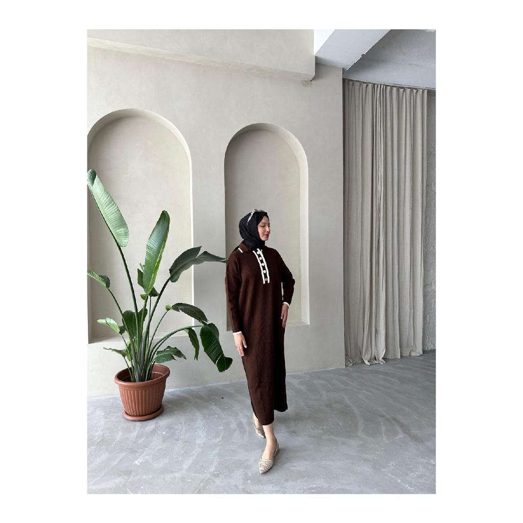 Übergroßes, geknöpftes V-Ausschnitt-Hijab-Kleid aus gerippter Strickware, geripptes langes Winterkleid in voller Länge