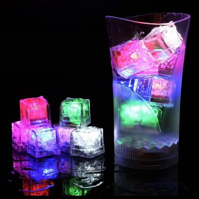 Yousheng Conjunto de 8 Cubos de Banho Brilhantes Gráficos de Animais Marinhos Brinquedo de Banho Luminoso para Crianças Brinquedos de Banho Sensoriais Ativados por Água