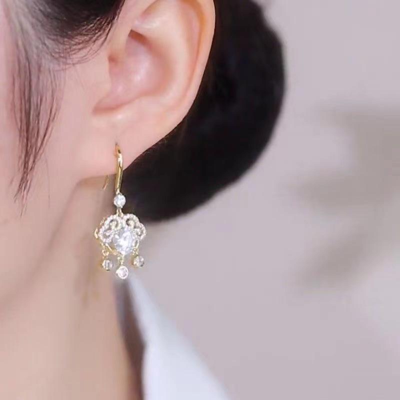 2025 Trendy Auspicious Cloud Zirconia Earrings for Women: Shiny Diamond-Look Ear Hooks In Chinese Style