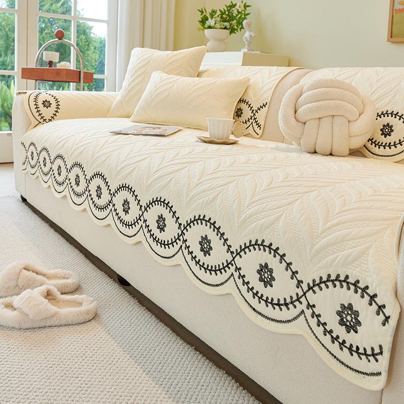 

Non-Slip Breathable Ice Silk Sofa Cover Summer Cooling Sofa Cushion Home Decoration Anti-Skid Sofa Protector Simple Solid Color Pillow cover 30x60cm