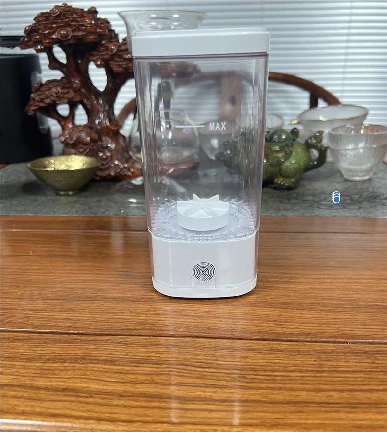 Compact Multi-functional Makeup Brush Cleaner & Fast Dryer