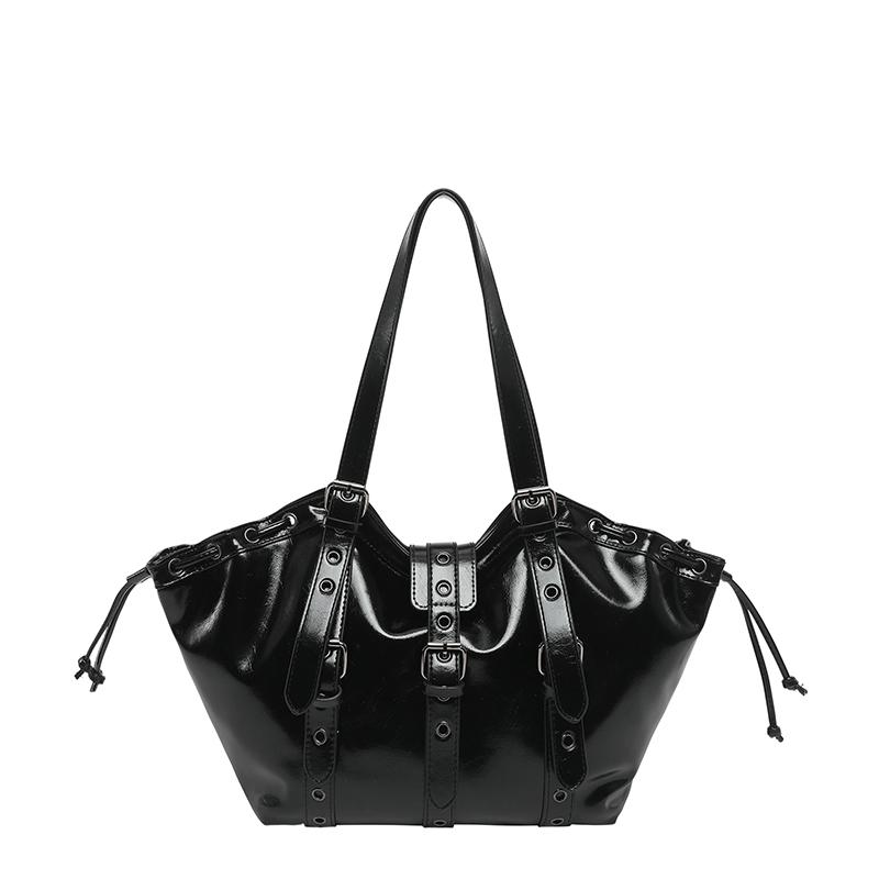 

Hot Sale Youth PU Hobo Cool Tote Bags for Women Y2K Gothic Rivet Adjustable Strap Shoulder Bag Large Capacity Drawstring Handbag чёрный