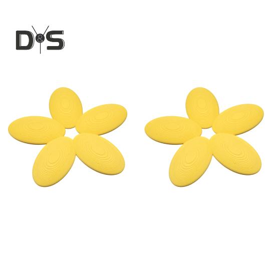 Bee Watering Station Flower Shape Floating Butterfly Waterer Garden Bee Insect Drinking Fountain for Thirsty Pollinator Feeding Bathing