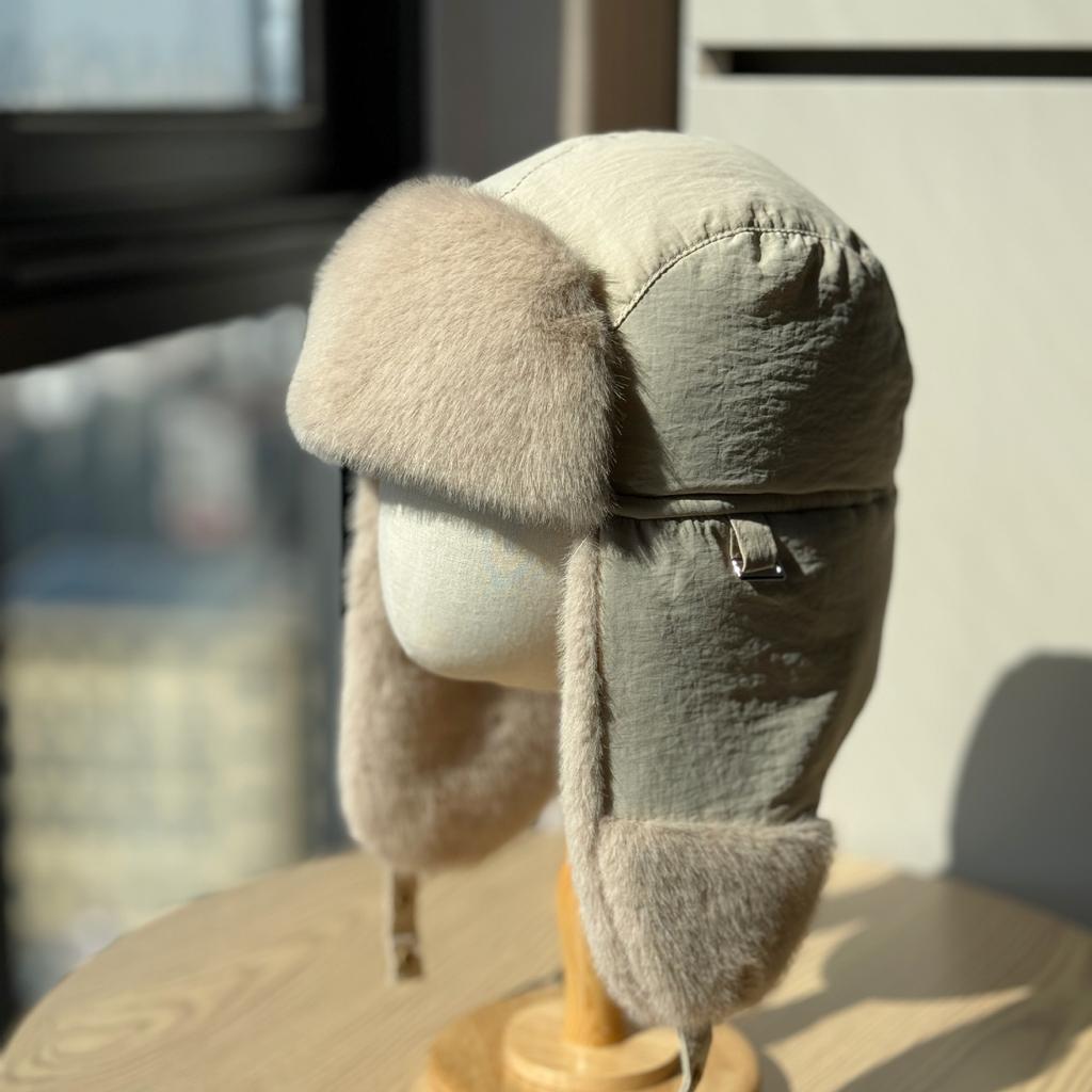 New Winter Thickened Plush Lei Feng Hat Windproof and Ear Protection Hood Outdoor Cycling Cold and Warm Ski Hat Trendy