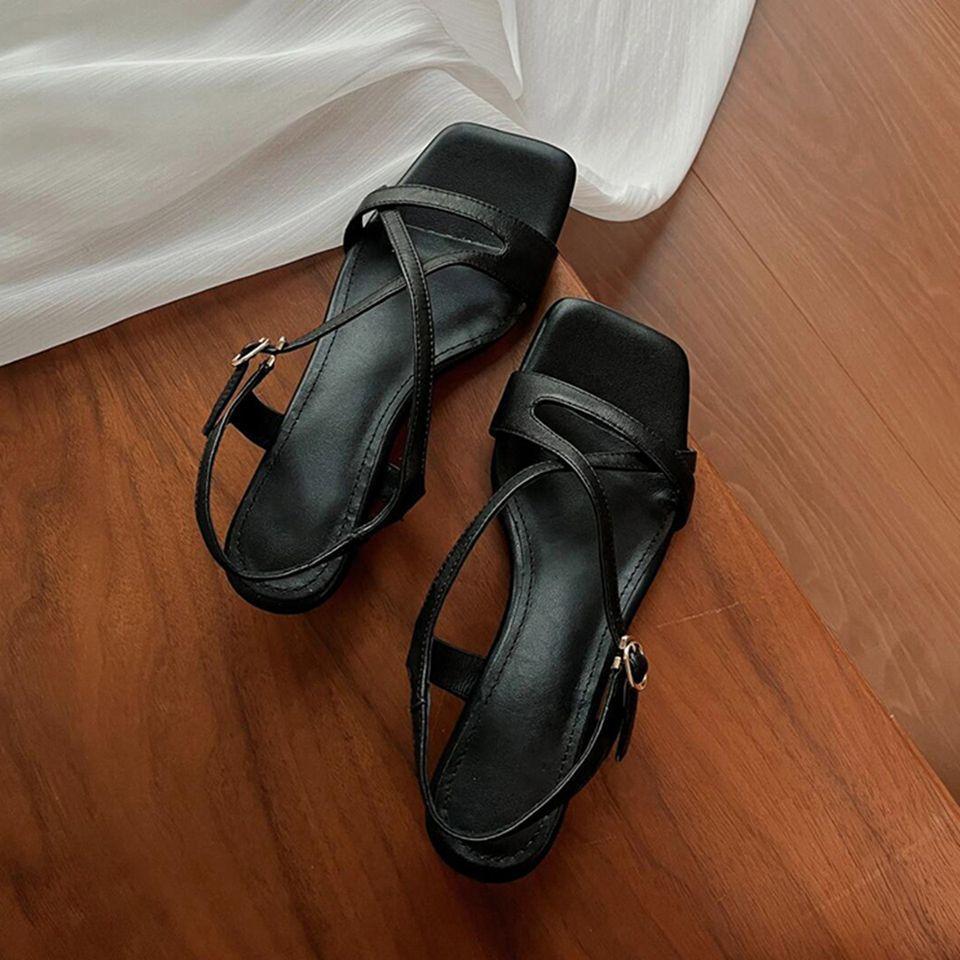 

French retro black word with square head wedge heel super versatile Roman shoes women s simple temperament open-toed sandals summer 40 чёрный