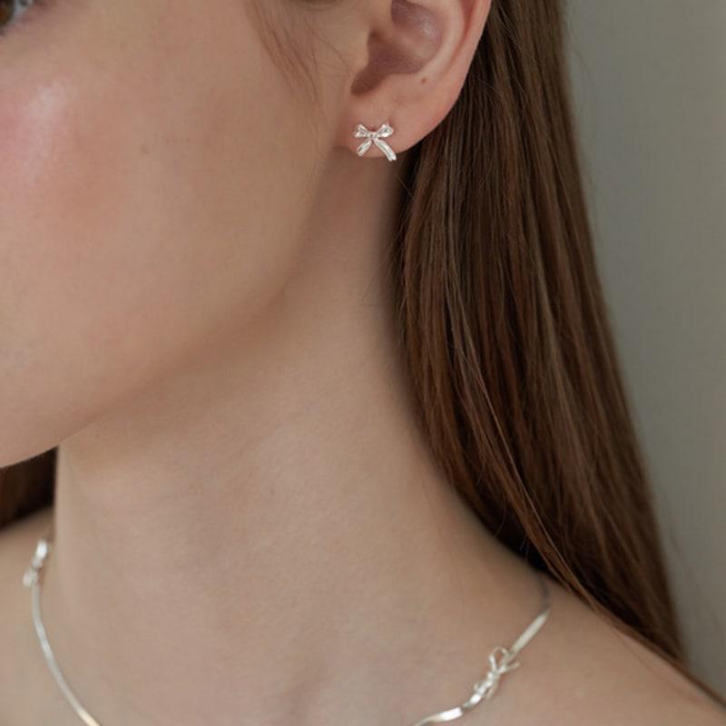 OVT-U [925 SILVER] Simple Ribbon Earring