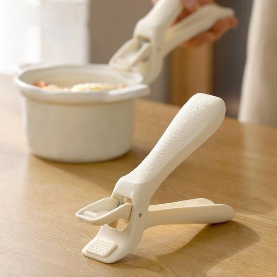 Anti-scald Clip Heat Resistant Bowl Clamp Multi-Angle Non-Slip Grip Oven Safe Ergonomic Kitchen Clip Lifter