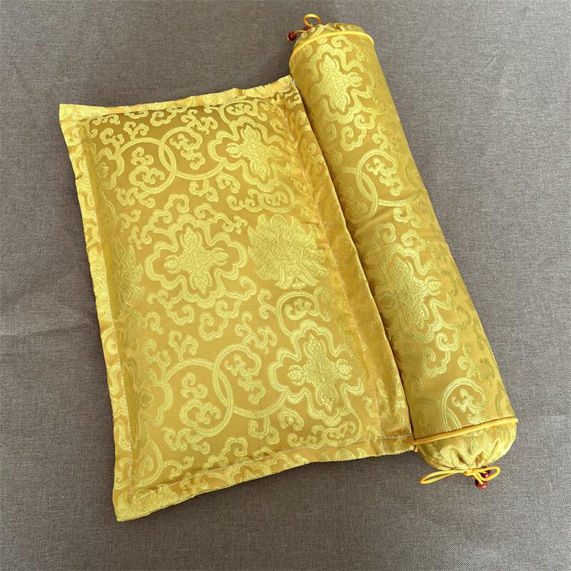 Декоративная наволочка из парчи