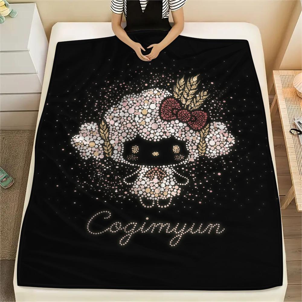 

1 шт. Фланелевое одеяло Sanrio с черным принтом, Высококачественное, Для всех сезонов, Декор для дома, Тепло и комфорт, Идеально подходит для рождественских подарков 80cm x 120cm