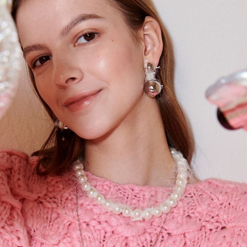 August Harmony Mohair Mix Pearl Necklace / White