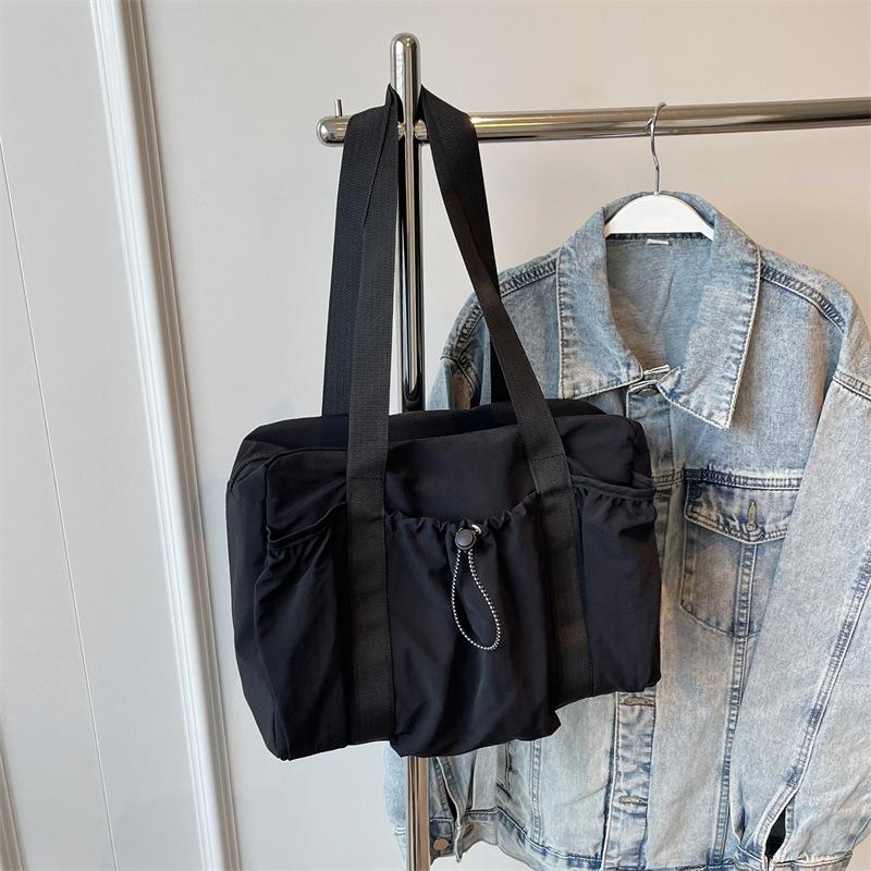 2025 New Large-capacity Bag Women's Fashion Casual Shoulder Travel Bag Versatile Premium Texture Portable Tote Bag