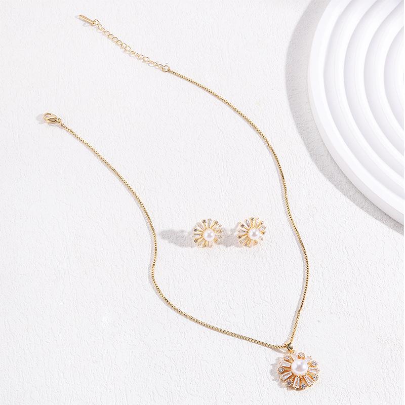 Zircon Sunflower Necklace Women'S Light Luxury Simple Versatile Pearl Pendant Set