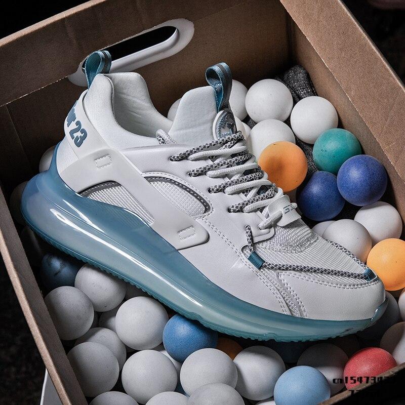 Трендовые светоотражающие кроссовки — фото 3