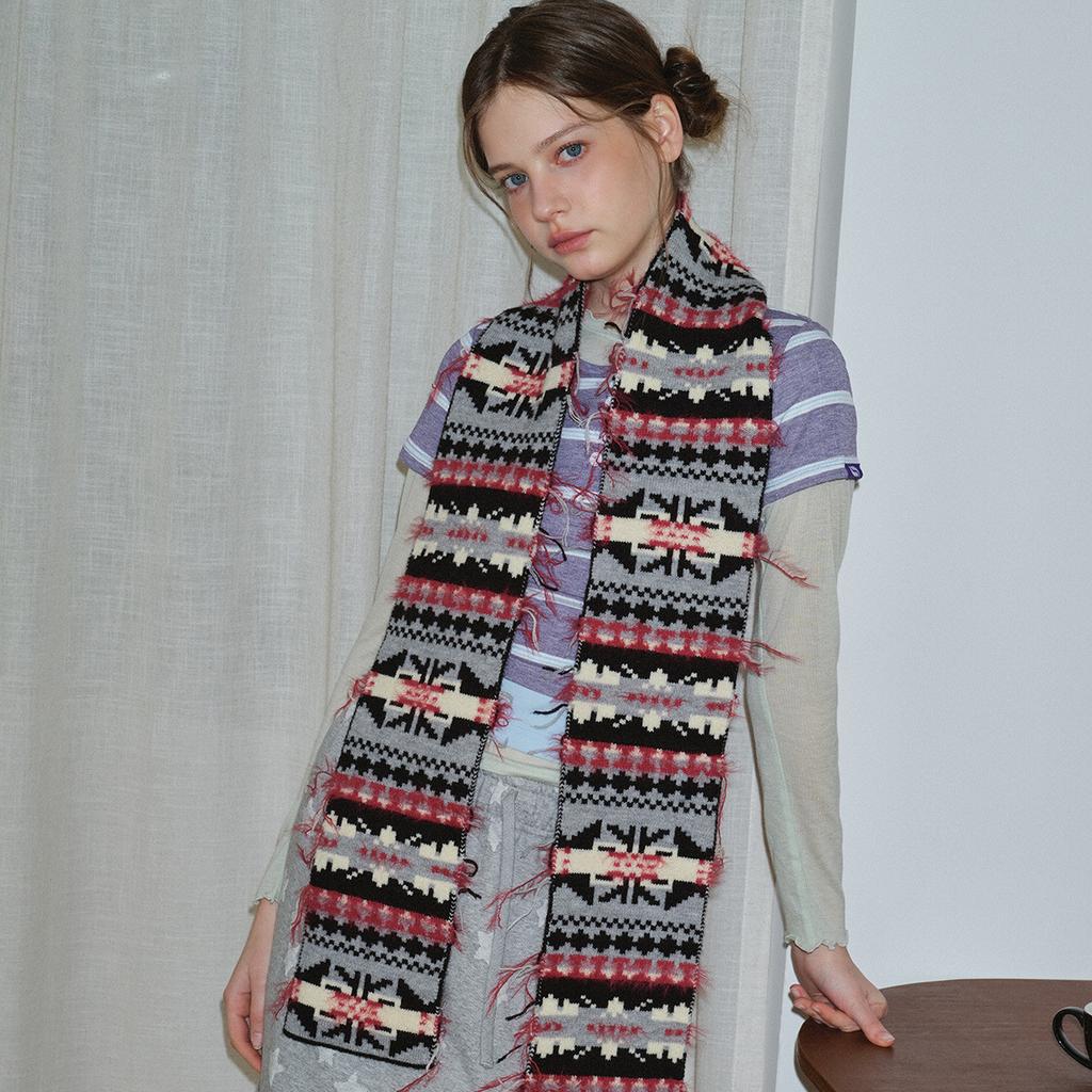 Knitted Scarf for Women in Winter Retro Contrast Color Christmas Matching with Thickened Scarf