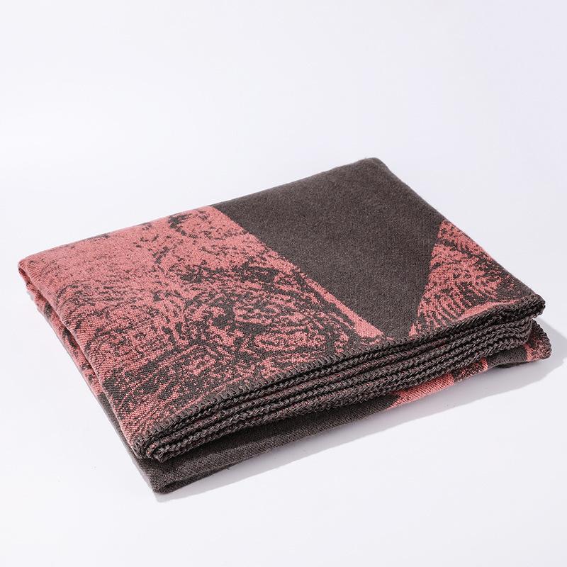 2025 Jiangnan Water Town Ethnic-Style Women’s Imitation Cashmere Cloak: Luxury High-End Thickened Shawl Outerwear