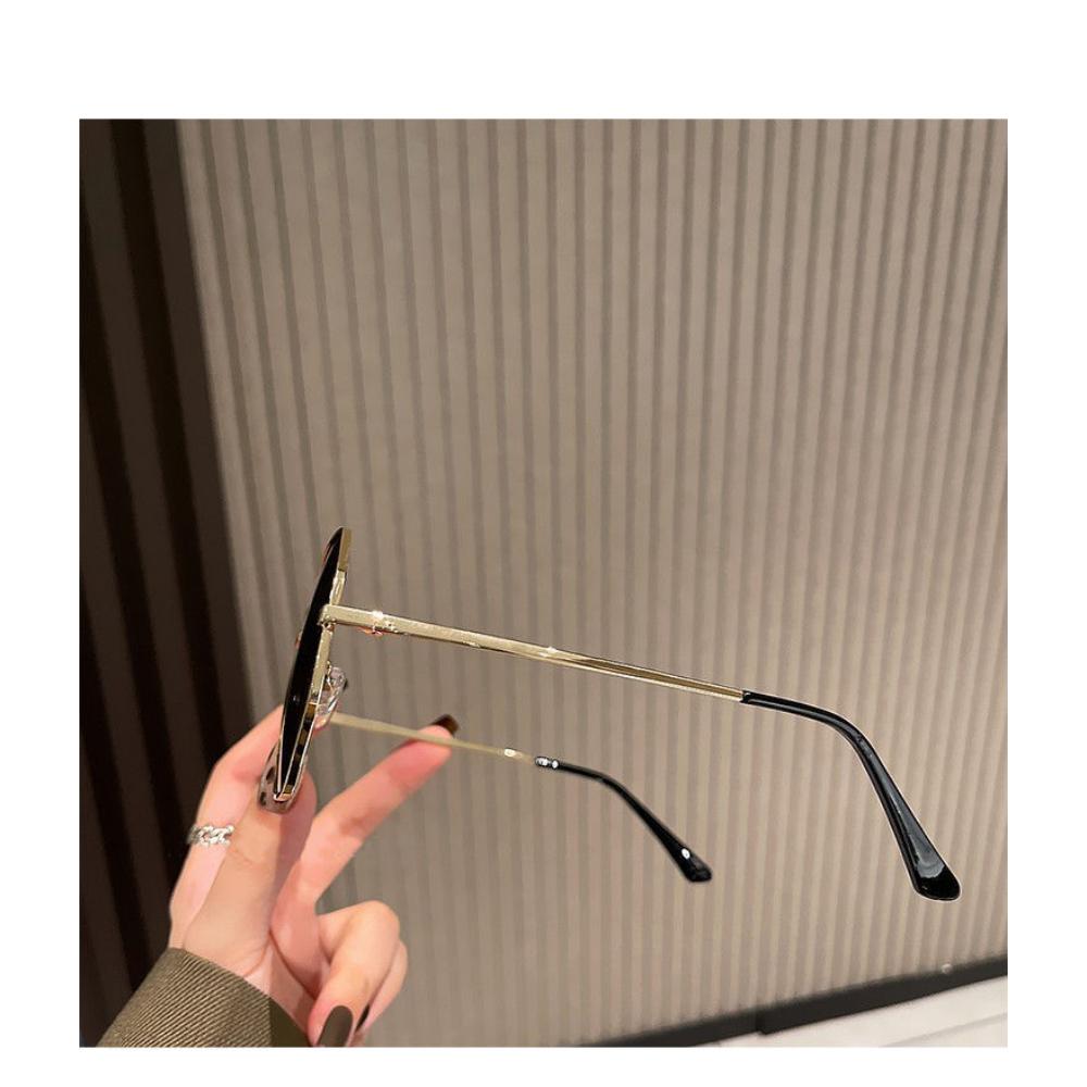 Transparent Blue Versatile Sunglasses Men's and Women's Polygonal Metal Driving Sunglasses Korean Version Tide Seaside Travel Glasses Women