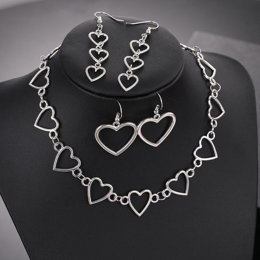 Hollow Heart Shape Necklace Set for Women , Minimalist Cool Style , Light Jewelry Set with Necklace Earrings Bracelet
