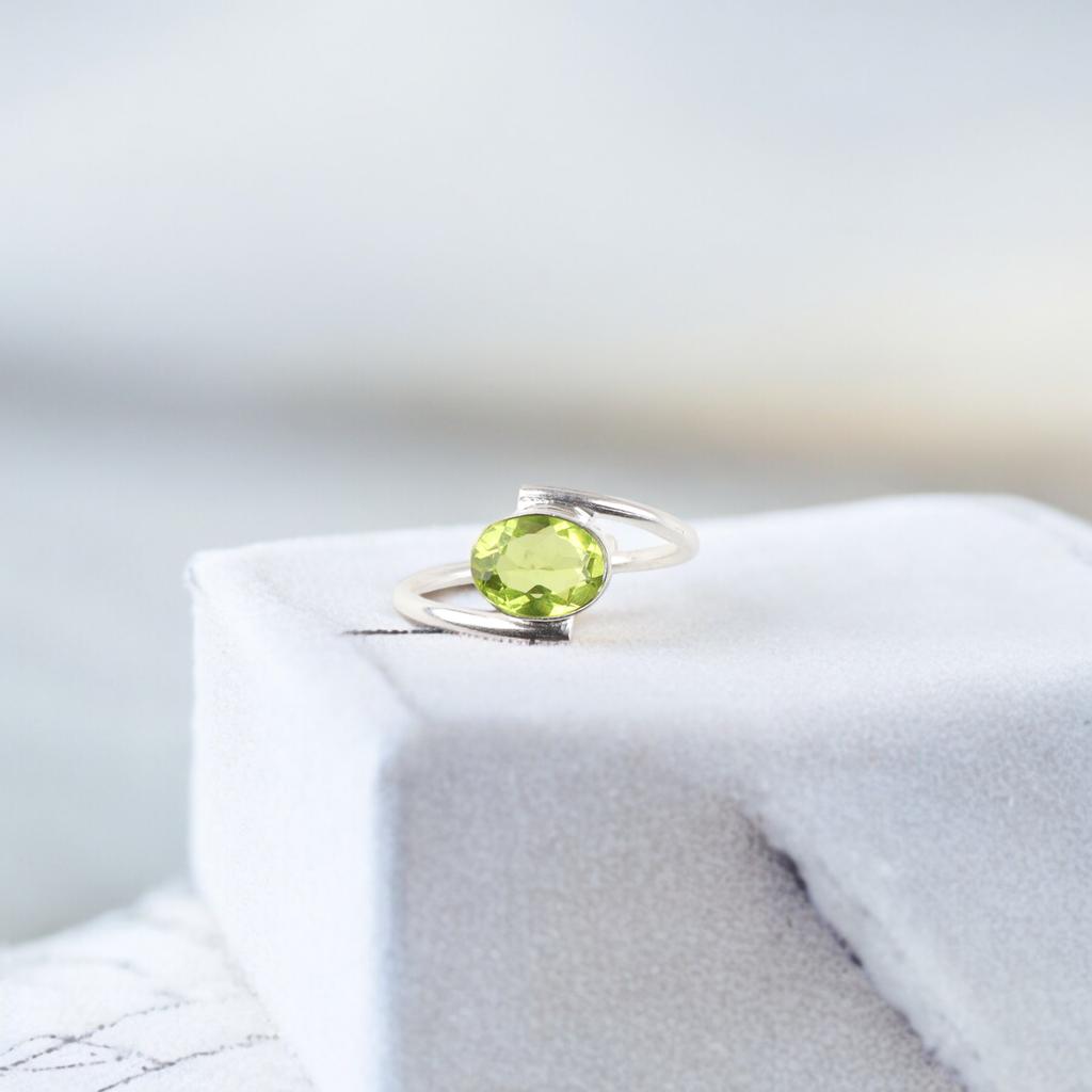 Natural Peridot Gemstone 925 Sterling Silver Jewelry Handmade Ring Birthday Gift RR-31-3