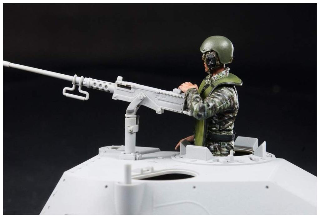 AFV Club 1/35 Десантный бронетранспортер LVTH6A1 Корпуса морской пехоты Китайской Республики Пластиковая модель FV35141