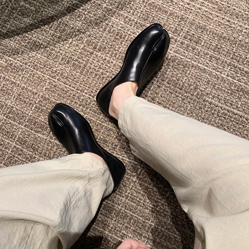 Grape Mother Pig's Trotters Split-toed Shoes Women's 2025 Summer New Silver Horseshoe Shoes Lazy One Pedal Flat Bottom Shallow Mouth Single