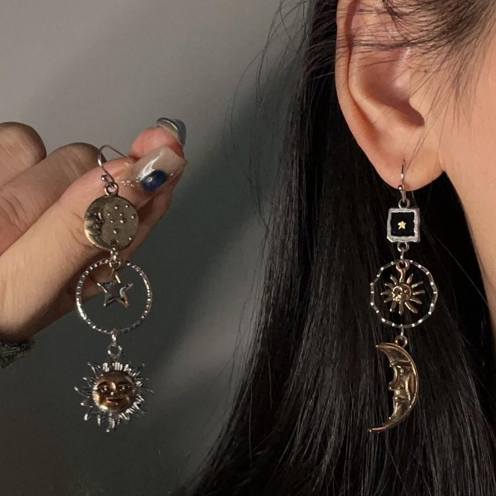 Asymmetrical Sunflower Earrings With Moon Design Trendy 2024 Summer Jewelry