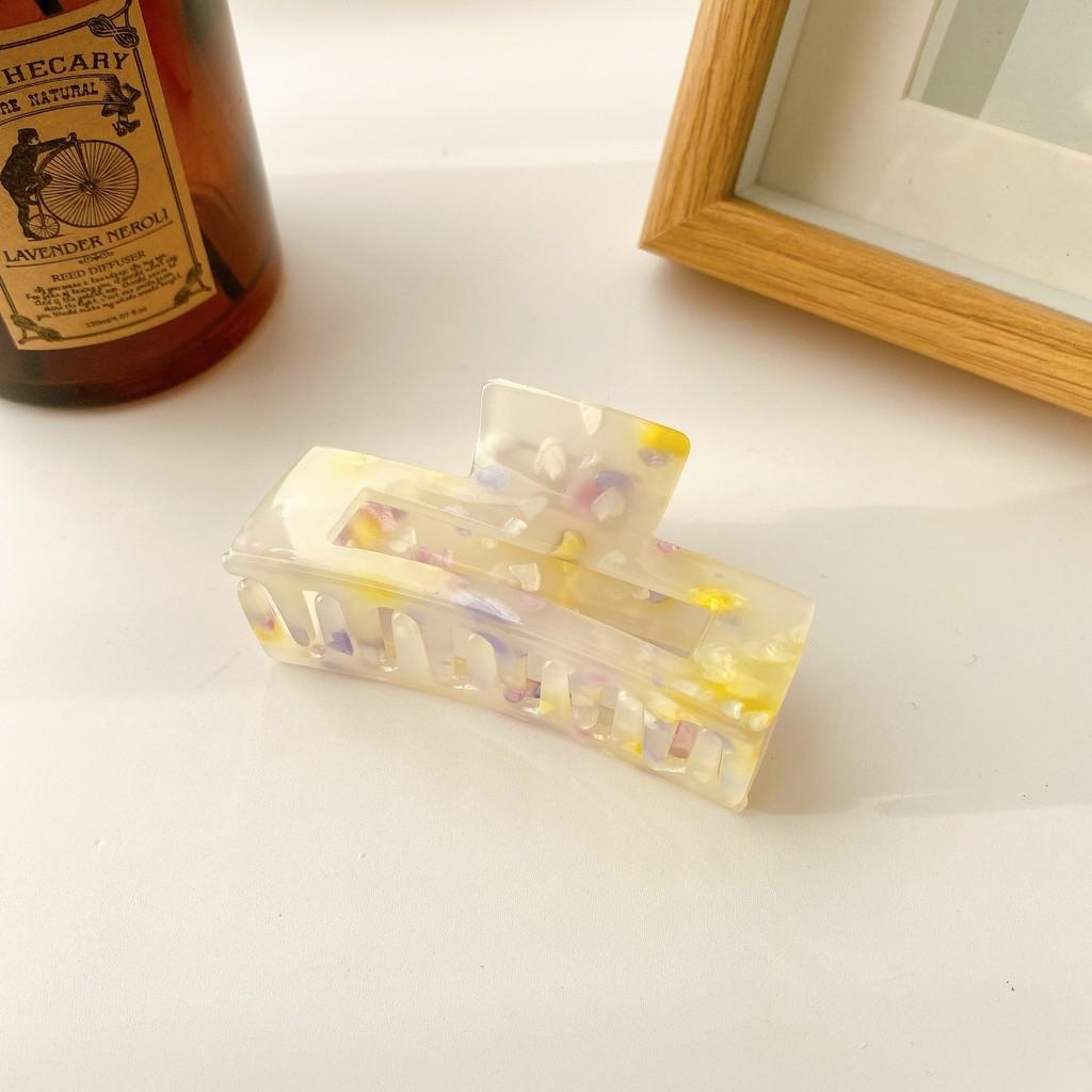 Trendy Large Acrylic Hair Clips For Girls In Fresh Pink Yellow Purple And Black