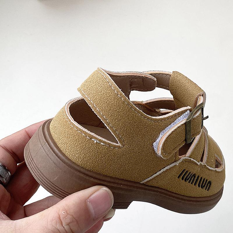 Children's Baotou Sandals Summer New Soft Bottom Girls' Hollow Beach Shoes Boys' Weaving Roman Buchen Shoes