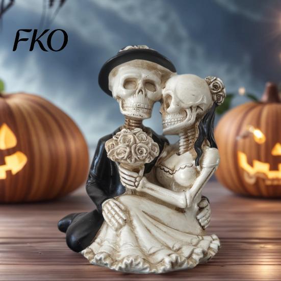 Creative Gothic Collectibles Skeleton Couple Figurine, Spooky Resin Halloween Skull Lover Statue, Day of Secret Room Atmosphere Ornaments The