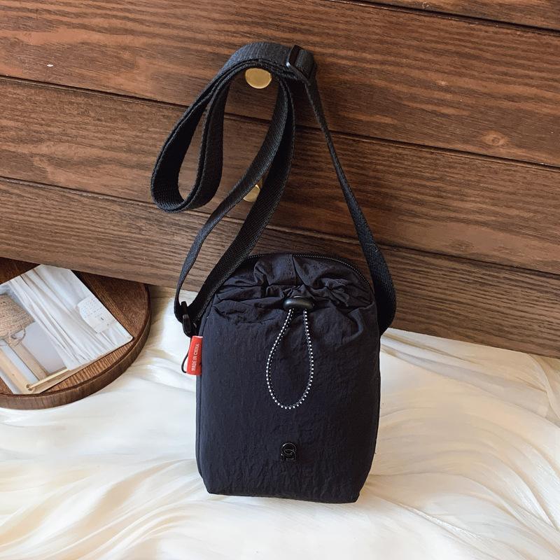 Canvas bag women's summer versatile new niche design messenger bag casual mobile phone bag