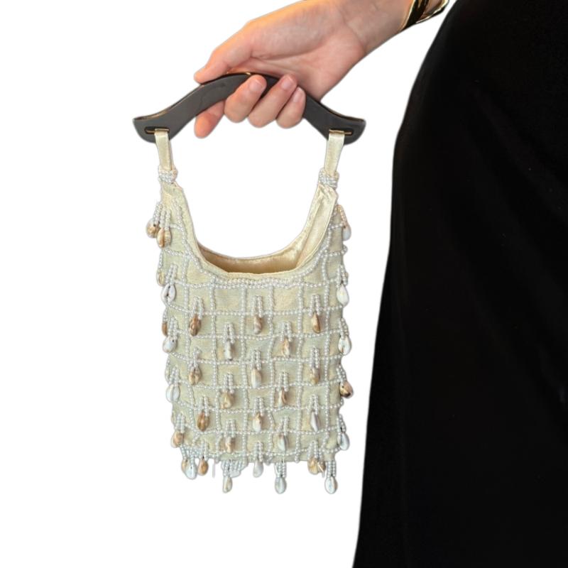 

French Style Shell Beaded Handbag Small Exquisite Lattice Beaded Wooden Handle Armpit Bag Fashionable Tassel Vacation Bag белый
