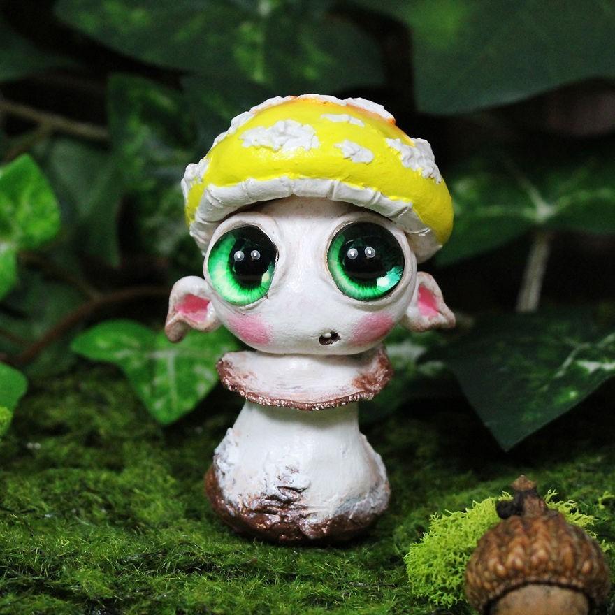 Adorable Mushroom Elf Resin Figurine Charming Home Decor Tabletop Decoration For Garden