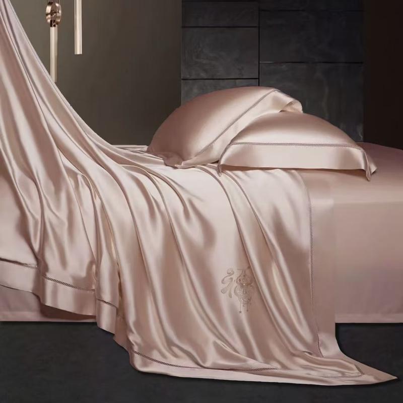 HODO Mulberry Silk Quilt