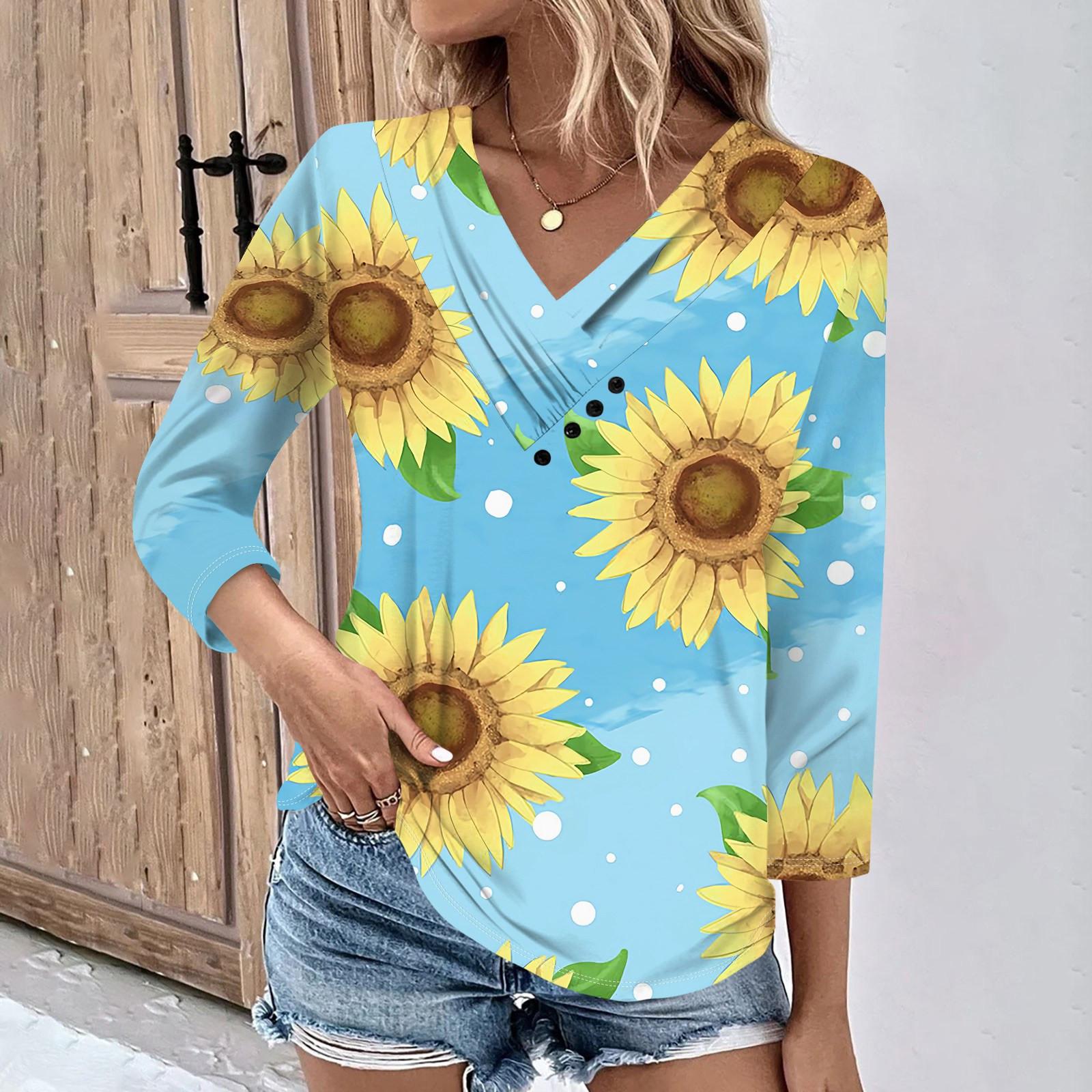 Женские повседневные футболки с рукавом 3/4 для выходных с V-образным вырезом и принтом — фото 9