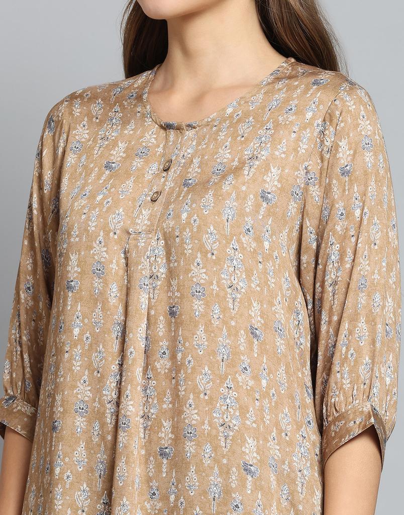 Monte Carlo Womens Printed Khakhi Round Neck 3/4 Sleeve Top