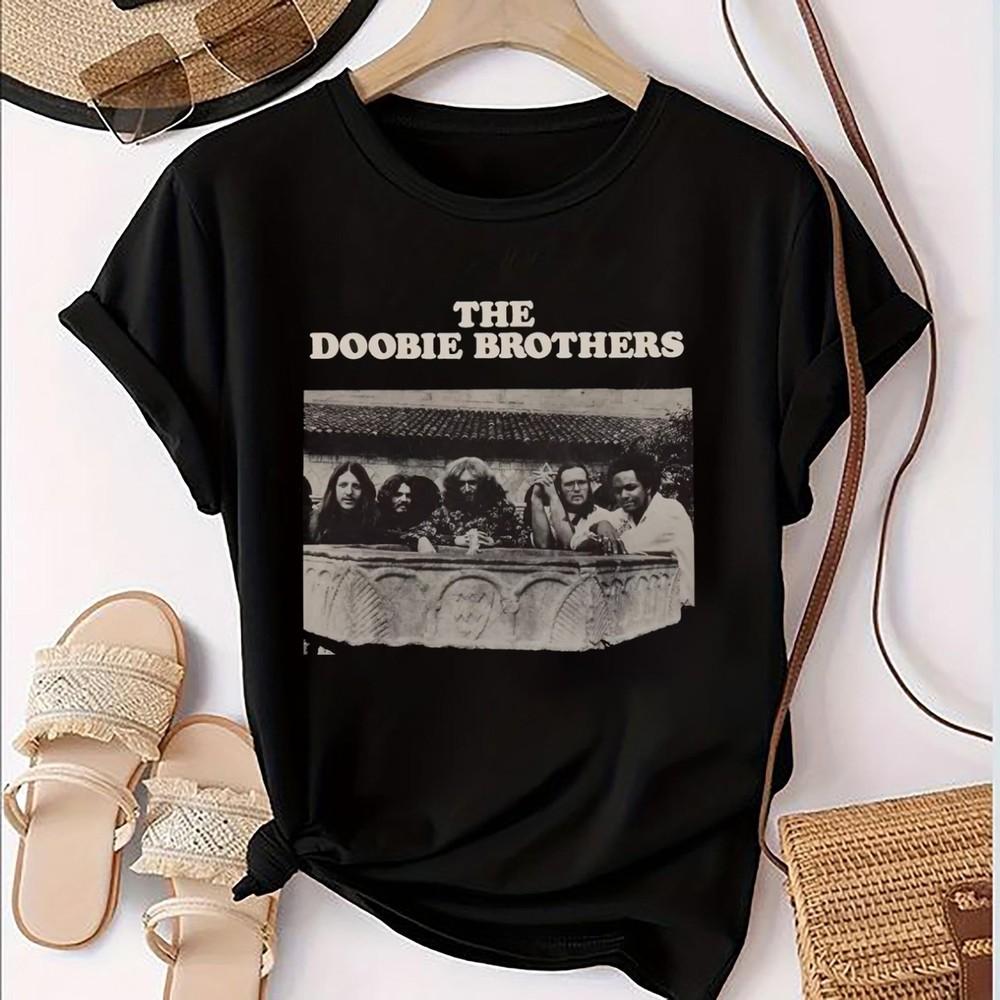 Retro Doobie Brothers Tour Fan Shirt The Doobie Brothers Tour Shirt Unisex T-Shirt