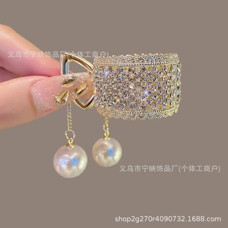 

Hair Clip Full Rhinestone Decorative Barrette with Hanging Pearl Beads Elegant Hair Accessory for Women and Girls One Size