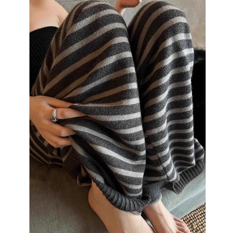 

Classic Color Block Wide-Leg Stripe Pants - Warm, Retro Style for Autumn/Winter 2025 Small