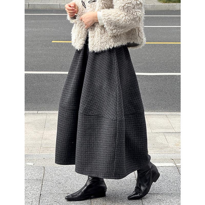 JuZhi Retro Plaid High-Waist Slimming Skirt for Women - Winter Collection