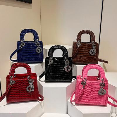 New Fashionable Women's Handbag Versatile High-end Single Shoulder Messenger Bag Portable and Exquisite