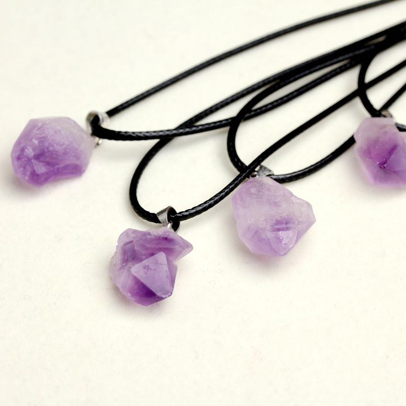 Natural Irregular Amethyst Raw Stone Necklace Black Leather Rope Purple Crystal Pendant Necklace Women Fashion Ornament Daily Wear Accessories