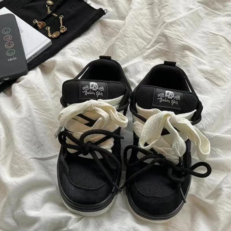 Модные женские кроссовки на платформе — фото 4