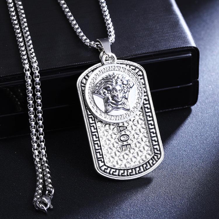 Collana Pendente Uomo Coreana Trendy a Doppio Strato: Stile Hip Hop, Accessorio Personale, Regalo per Coppie.