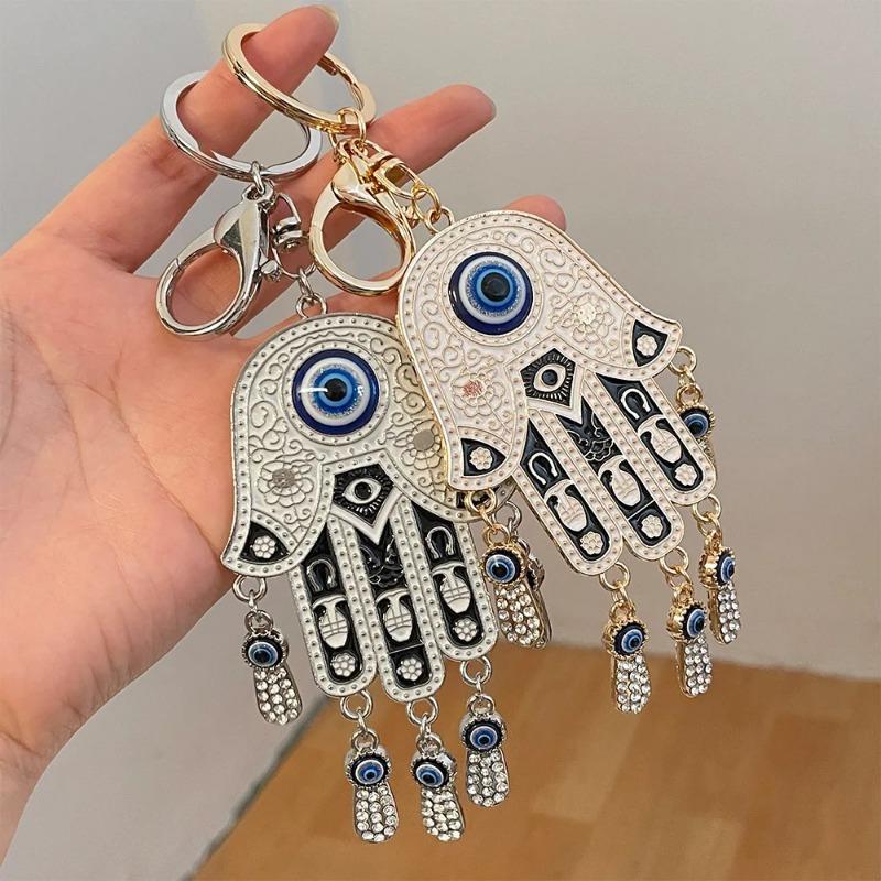 2024 New European Vintage Personality Fashion Keychains Metal Turkish Blue Eye Key Chain Car Keyring Charm Women Bag Accessories