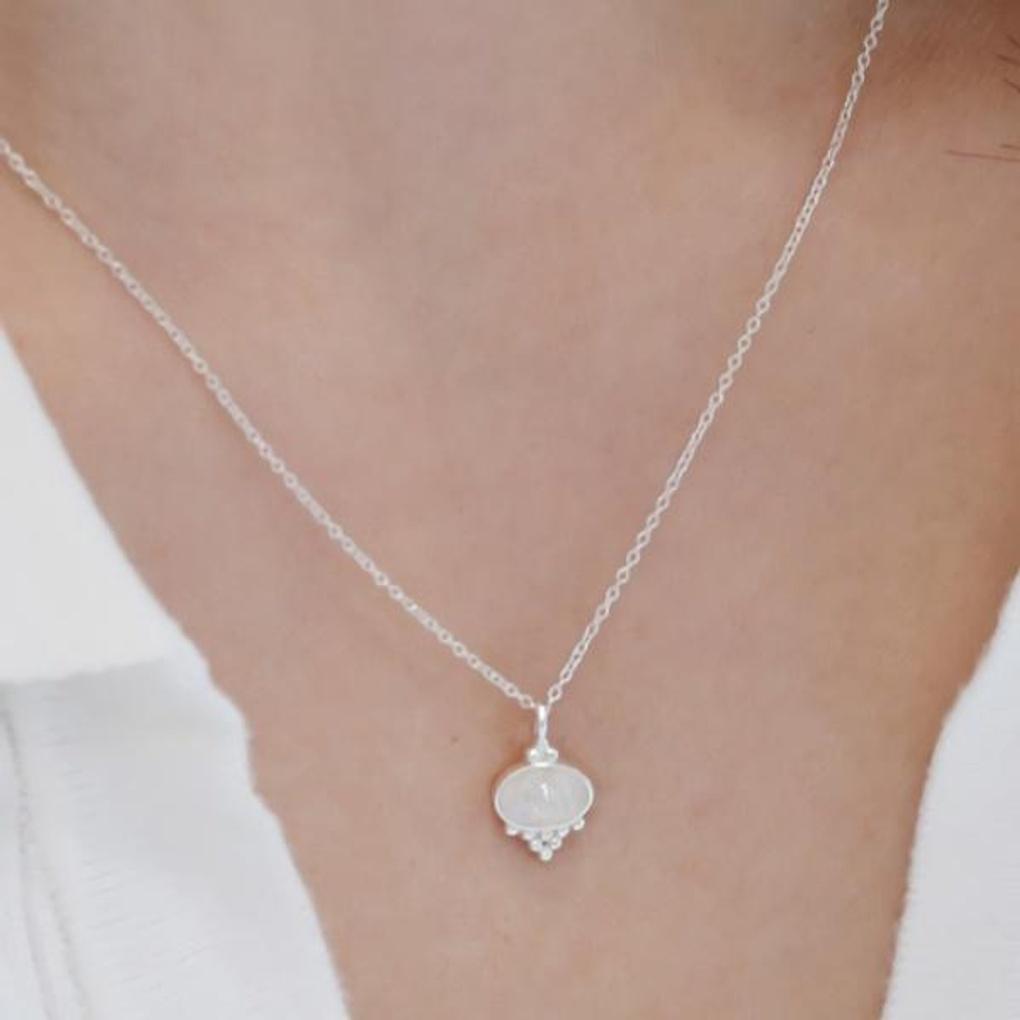 Women's Daily Accessory Sari Moonstone Gemstone Necklace