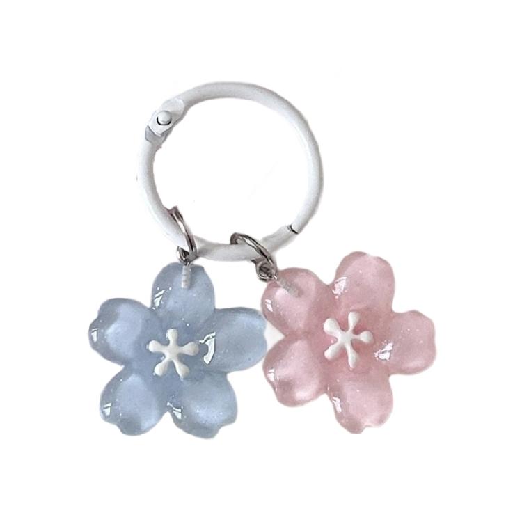 

Delicate Spring Flower Keychain Small Decorative Charm Keyring Suitable for Teens Girls Everyday Carry Fashion Item