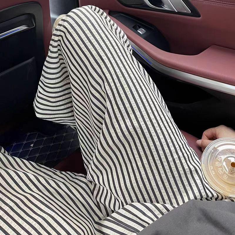 Women's High-Waisted Black & White Striped Wide-Leg Pants - Summer Casual Straight-Leg Trousers.